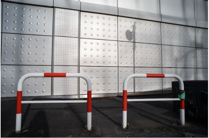 Top Benefits of Using Retractable Belt Stanchions in Public Spaces